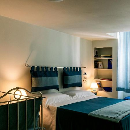 Appartement Palazzo Vaaz à Mola di Bari Extérieur photo